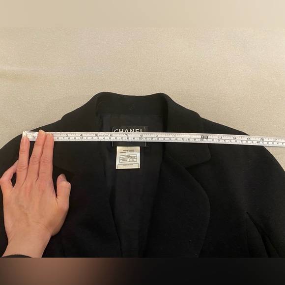 Authentic Chanel jacket / coat - Picture 9 of 12